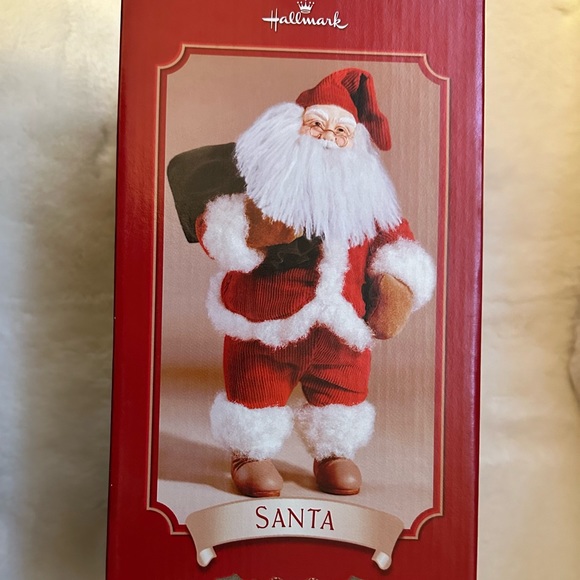 Santa Clause Figurine - Picture 1 of 5